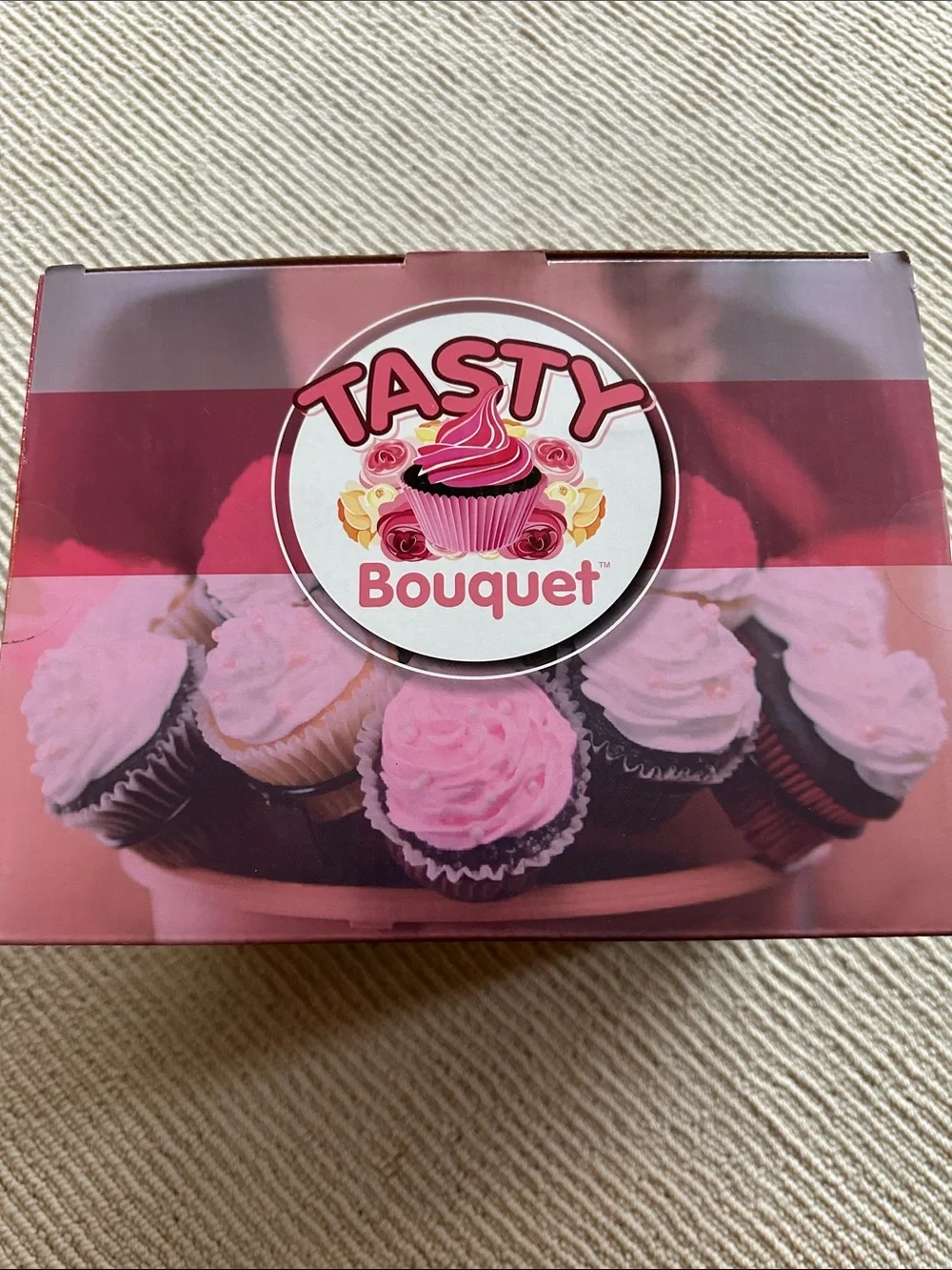 Pink Cupcake Display - Decorate & Present Cupcake Bouquets
